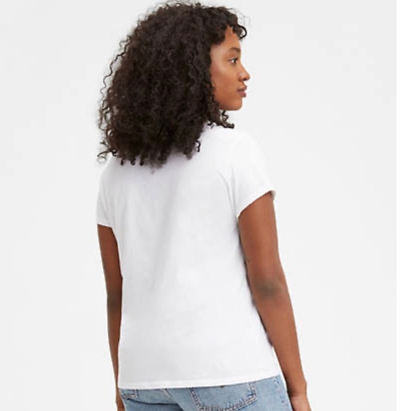 NWTS FINAL 🔥 Levi’s Graphic Baby XL Tee Shirt ⭐️ - Picture 4 of 8